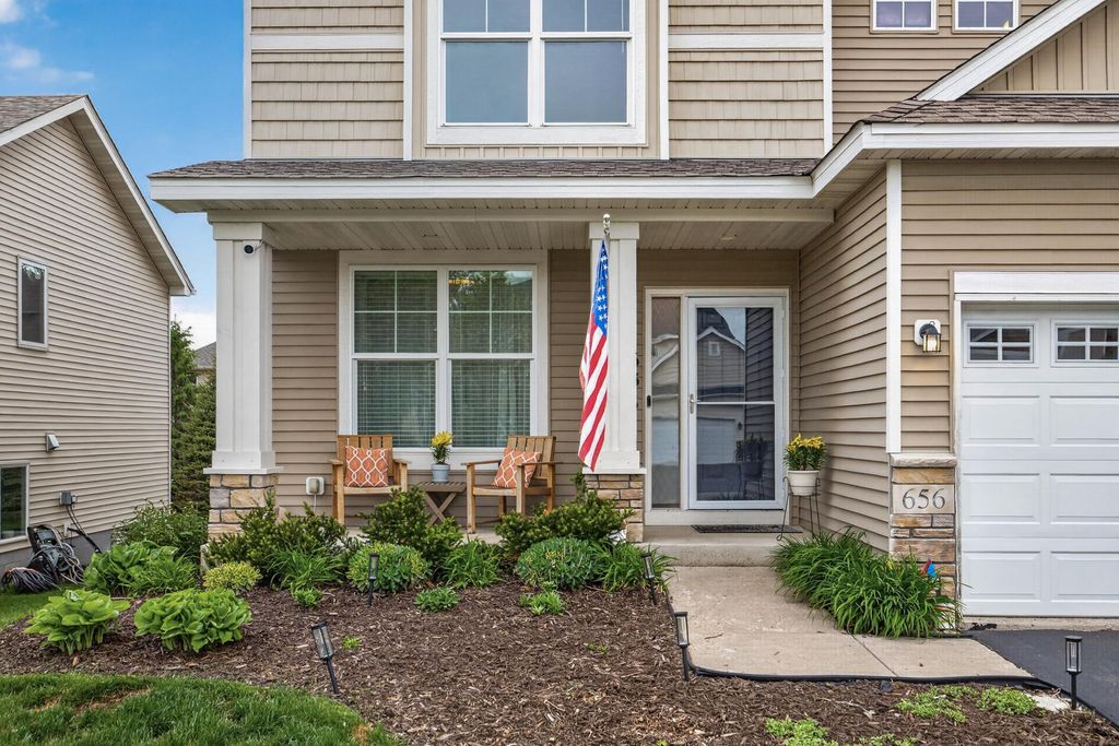 Photo of 656 Lake Ridge Drive, Woodbury, MN 55129 (MLS # 6800478)