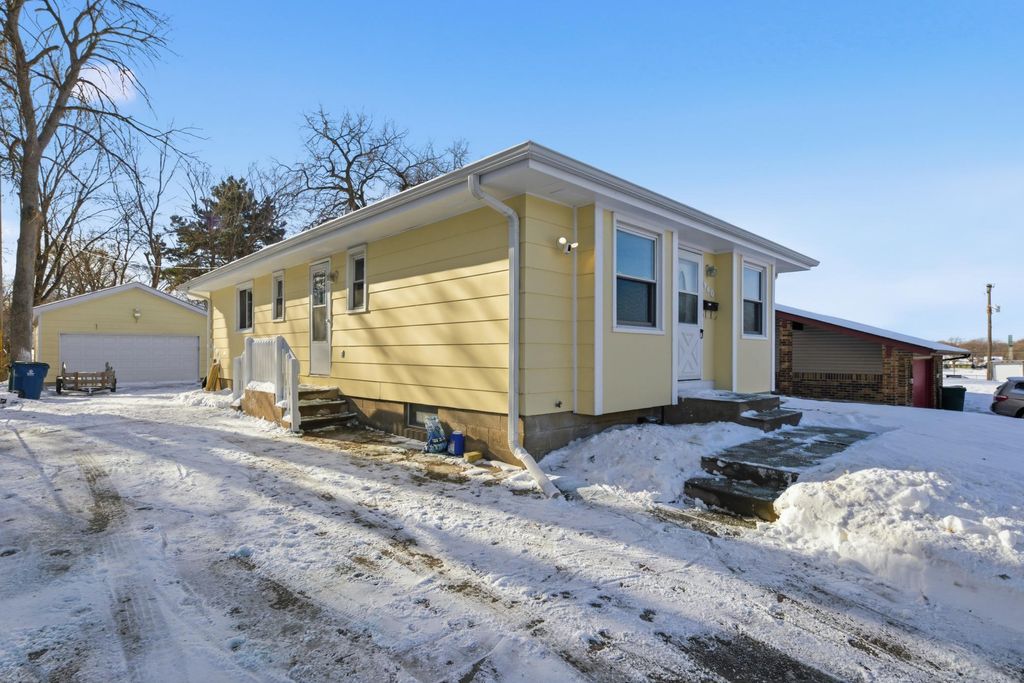 Photo of 960 43 1/2 Avenue NE, Columbia Heights, MN 55421 (MLS # 6824791)
