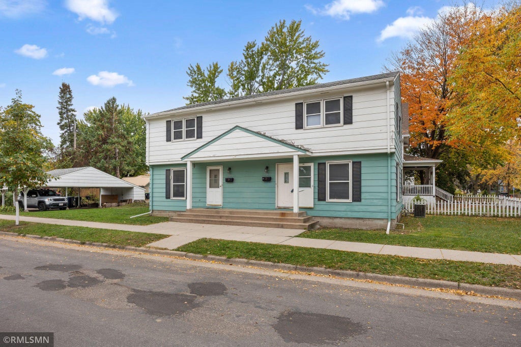 Photo of 985 Cypress Street, Saint Paul, MN 55106 (MLS # 7161261)