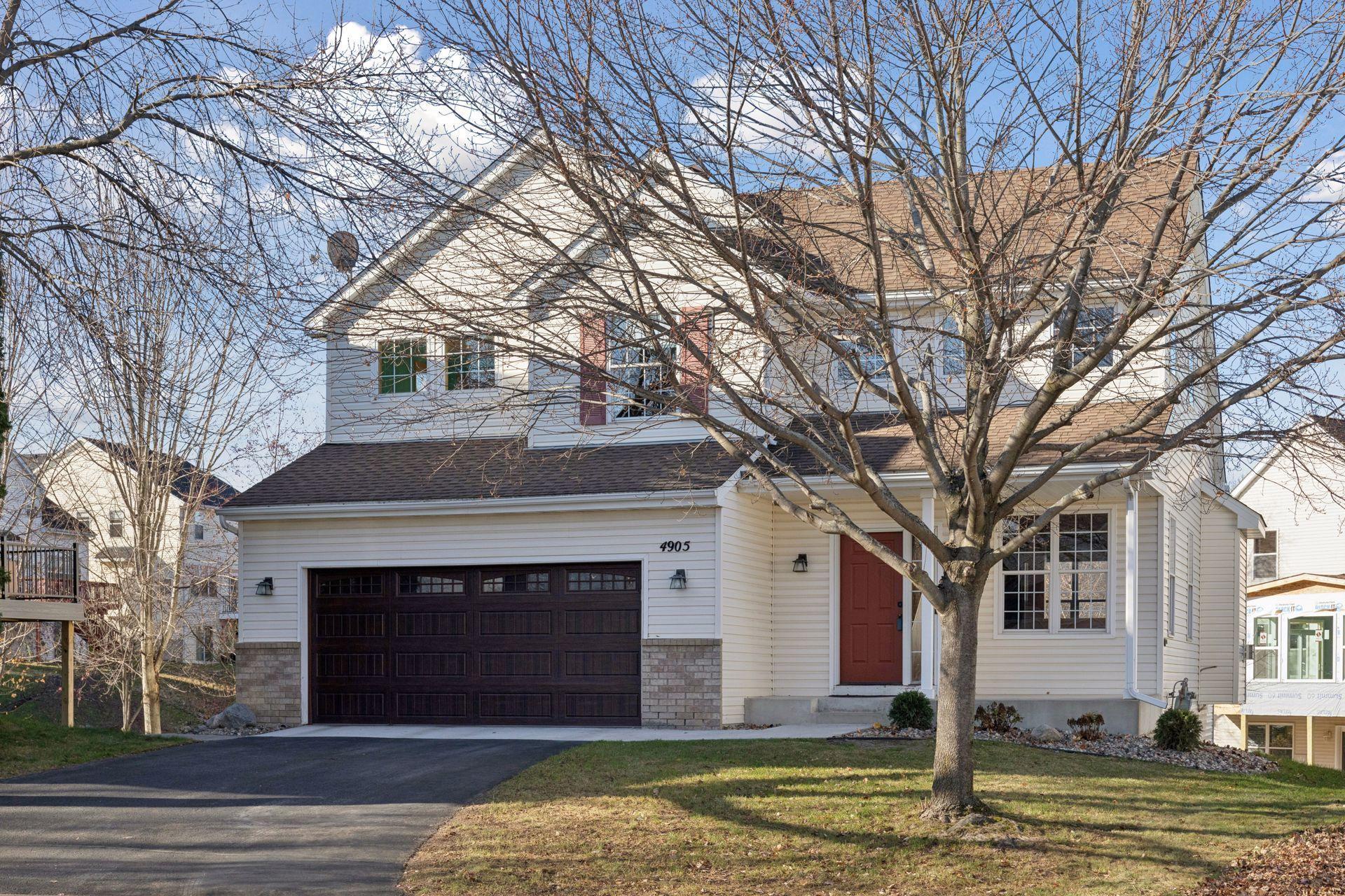 4905 Narcissus Lane N