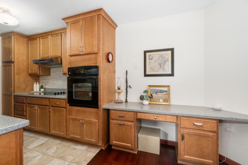 Photo of 6615 Lake Shore Drive S #803, Richfield, MN 55423 (MLS # 7071727)