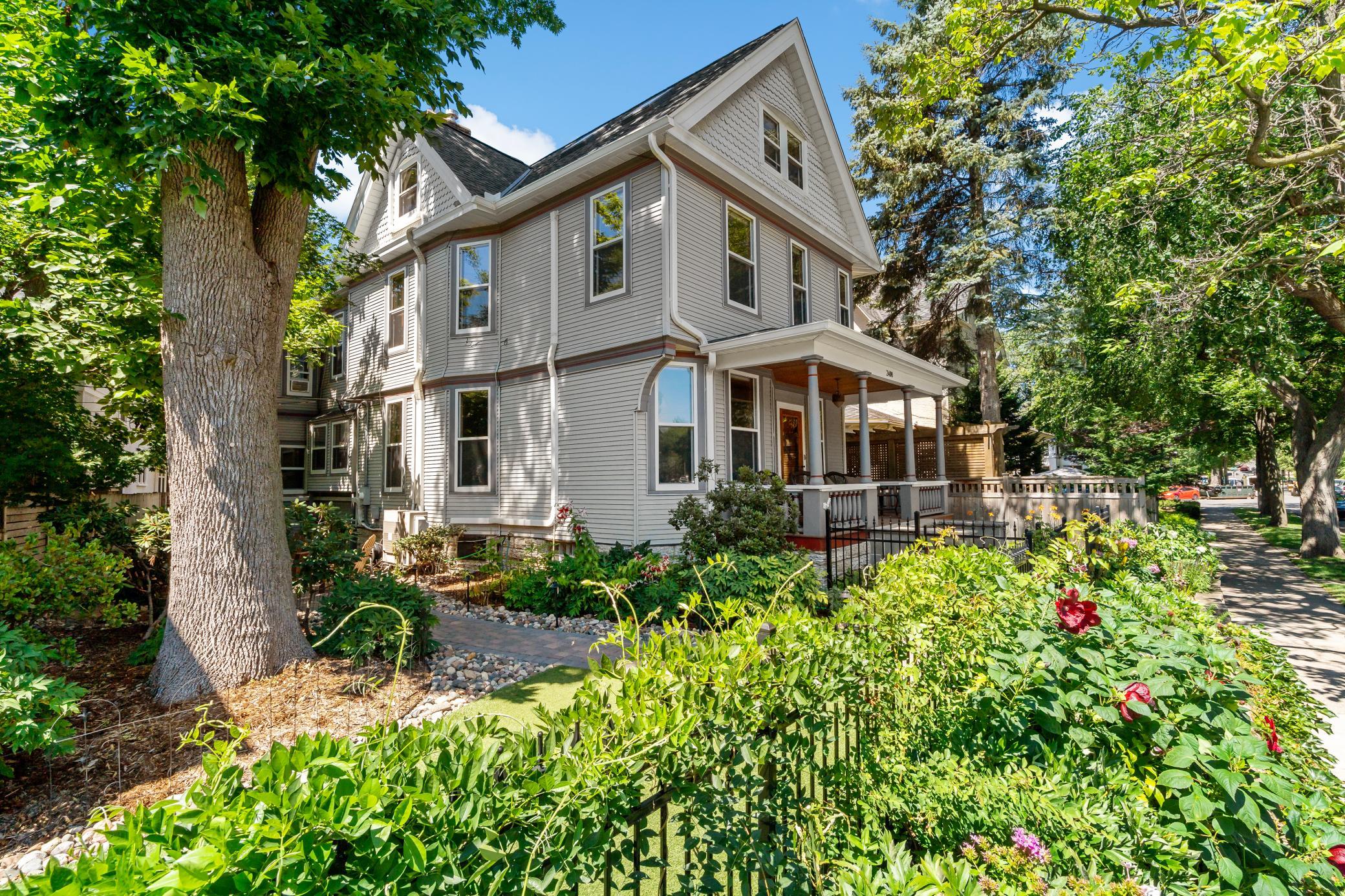 2400 Irving Avenue S