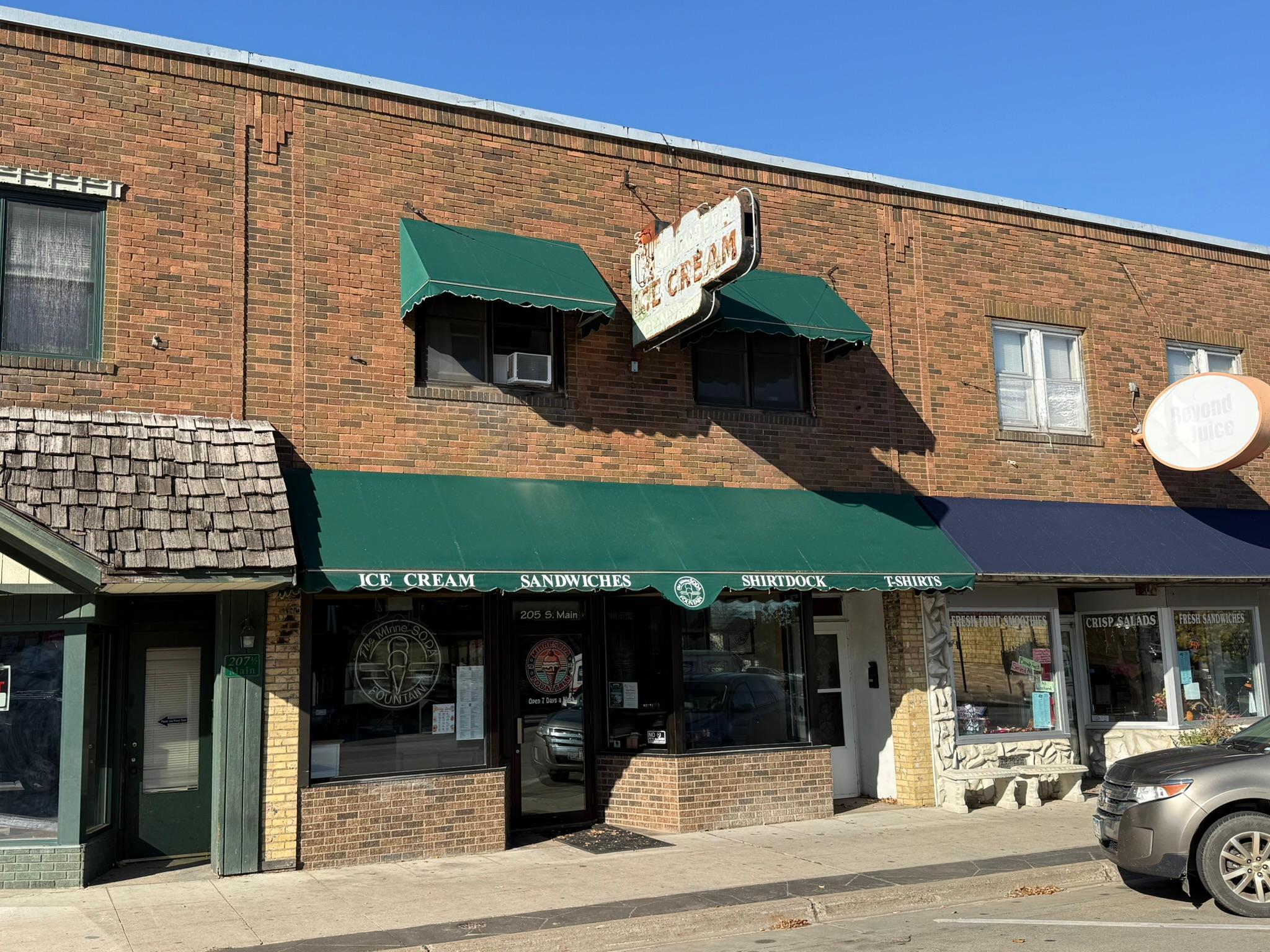 205 Main Avenue S