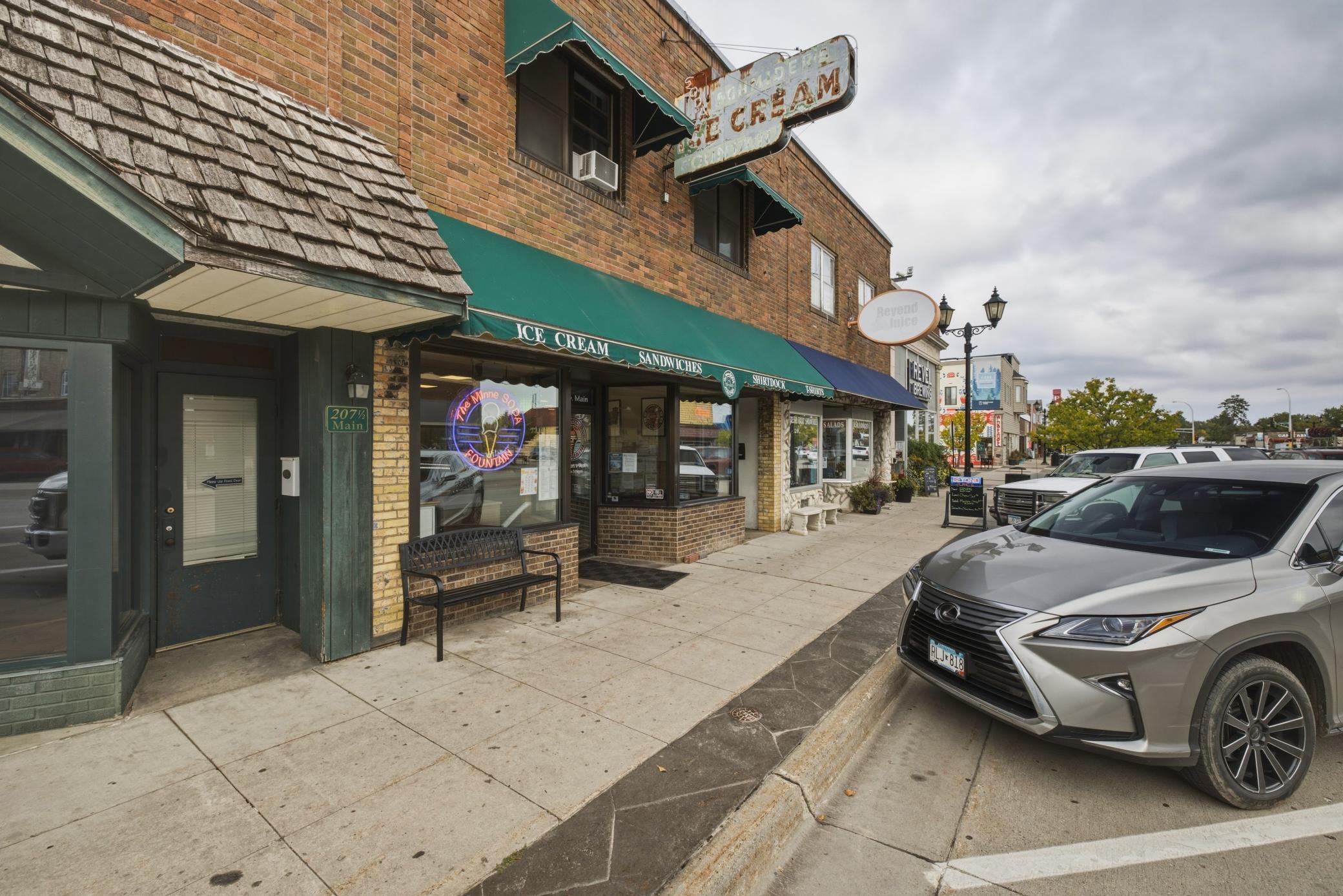 205 Main Avenue S