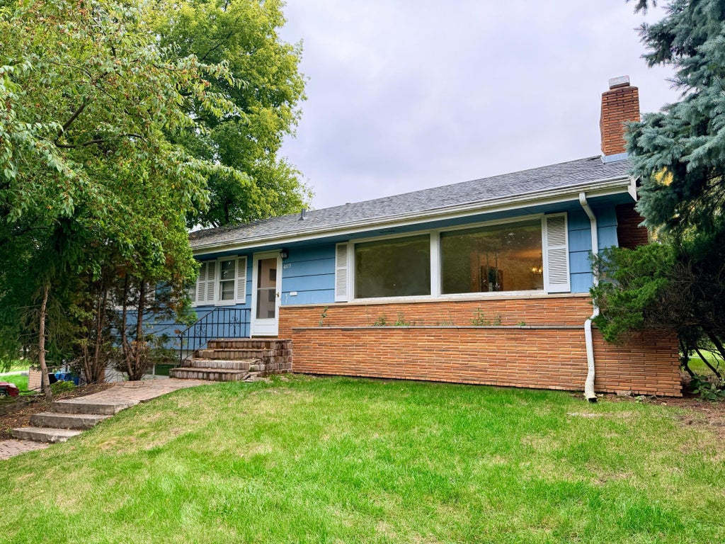 Photo of 4713 Virginia Ln LN, Edina, MN 55424 (MLS # 7151071)