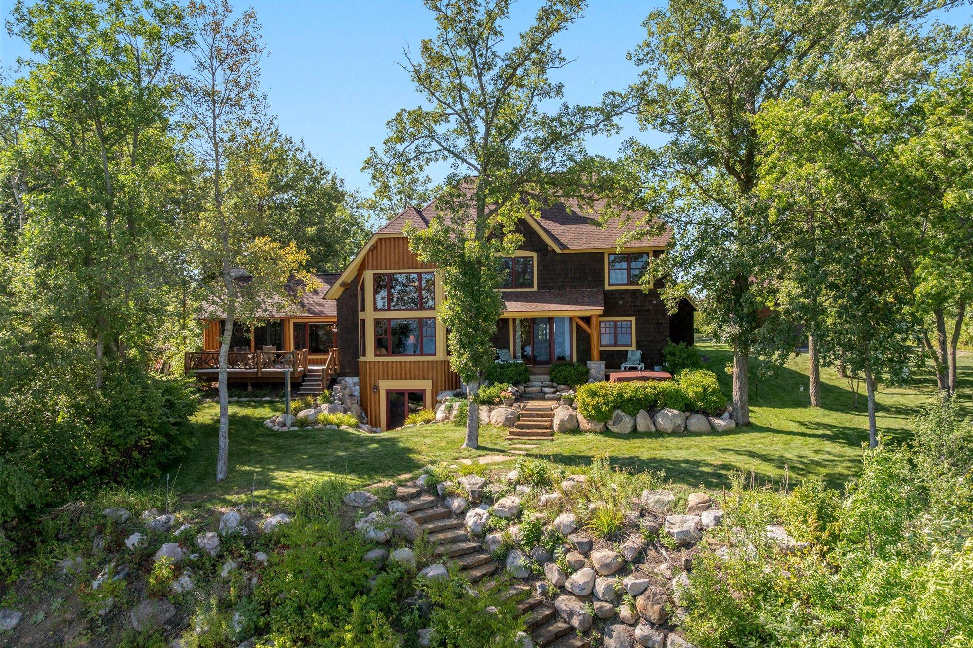 38042 Donaldson Point
