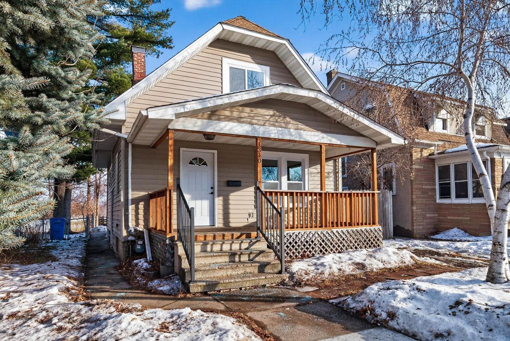 Photo of 1310 Rice Street, Saint Paul, MN 55117 (MLS # 7002747)