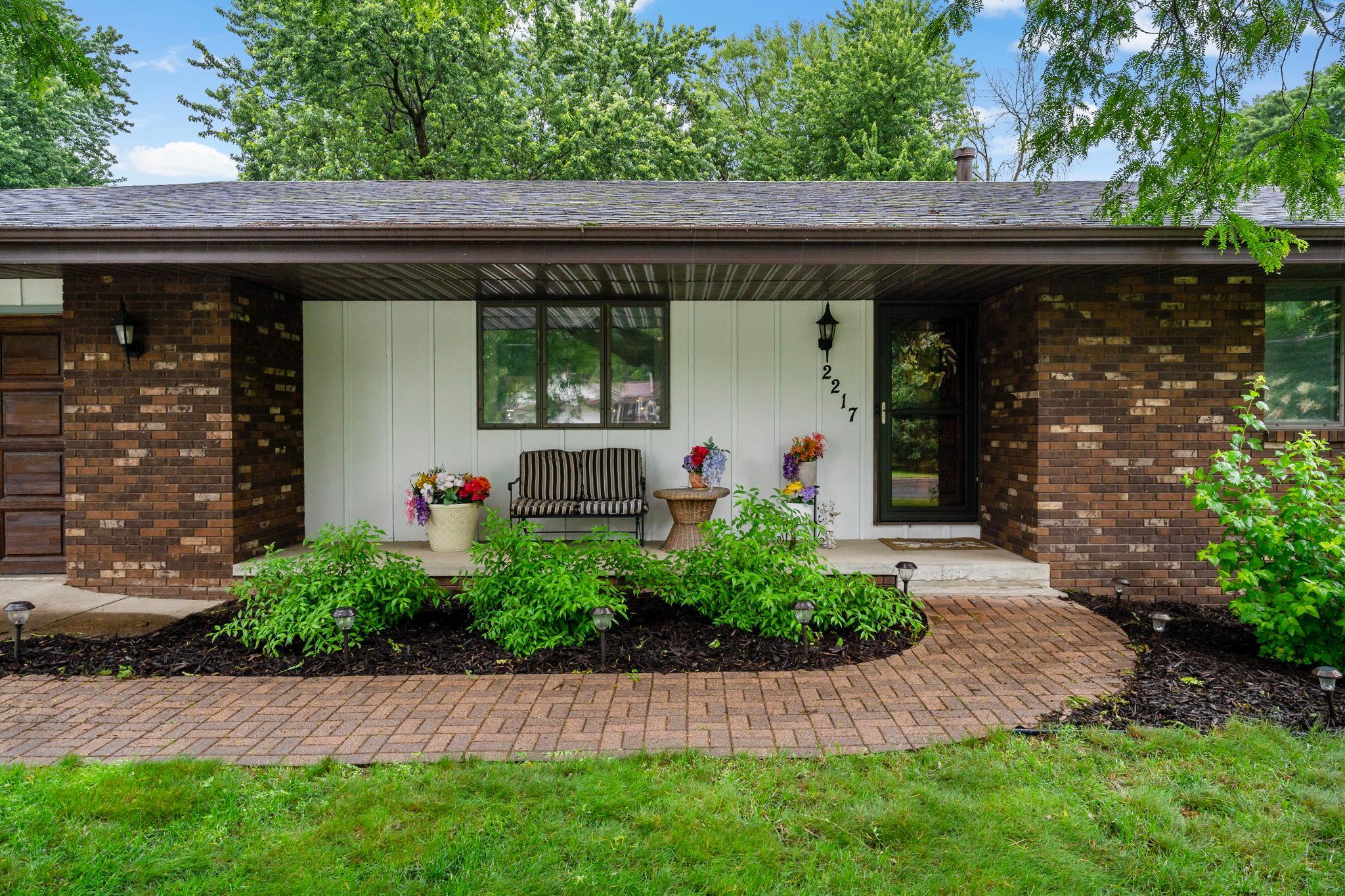 Photo 1 of 48 — 2217 Ripley Avenue, Maplewood, MN 55109
