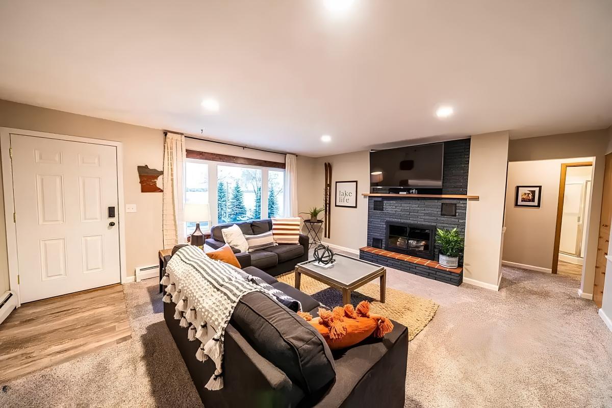 1110 W Lake Drive