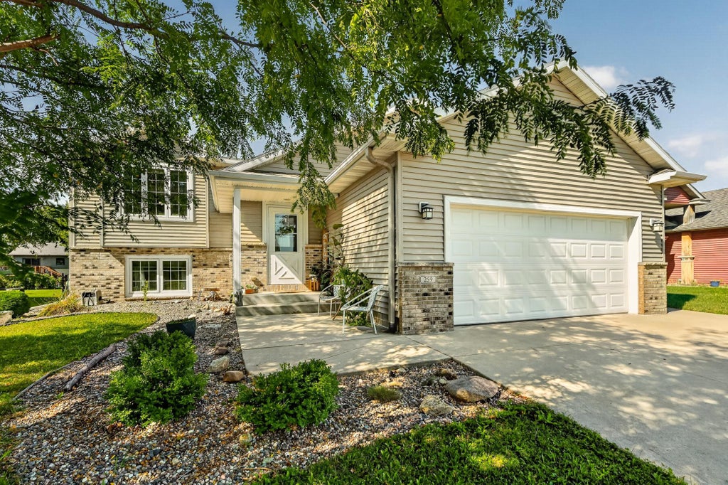 Photo of 259 Brookestone Drive SE, Rochester, MN 55904 (MLS # 7143097)