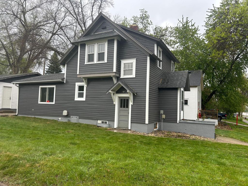 Photo of 944 N Rosemary Avenue, Fergus Falls, MN 56537 (MLS # 7075858)