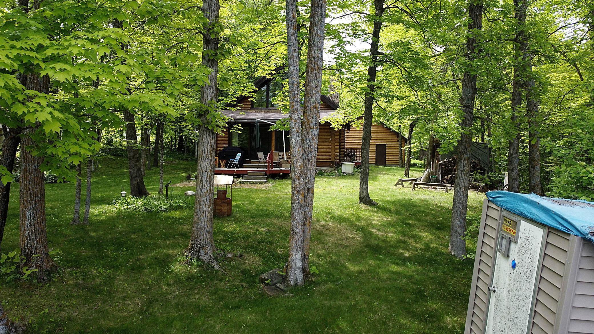 9779 Woodland Trail