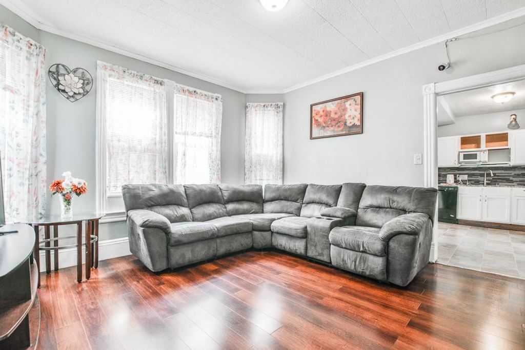 Photo of 400 Blair Avenue, Saint Paul, MN 55103 (MLS # 7001188)