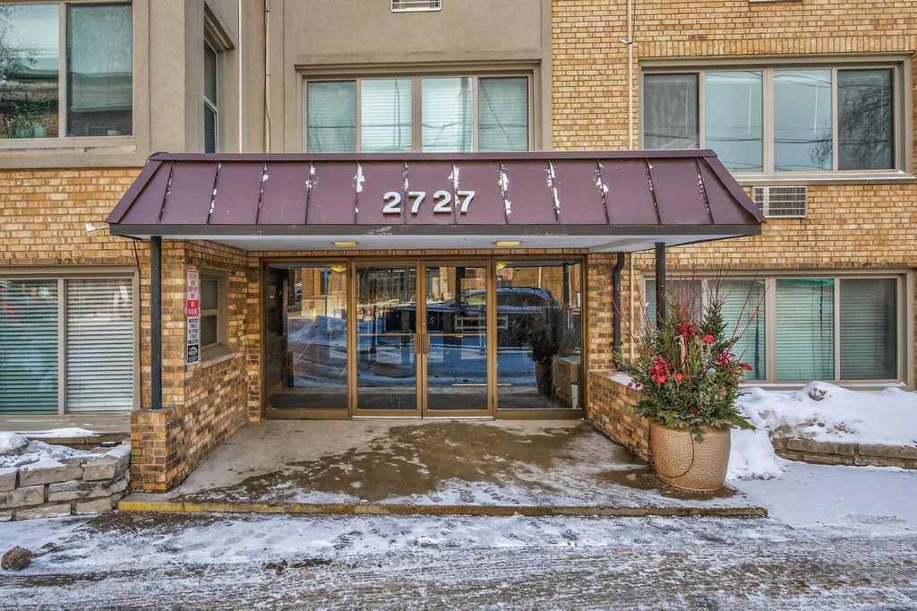 Photo of 2727 W 43rd Street #201, Minneapolis, MN 55410 (MLS # 7009949)