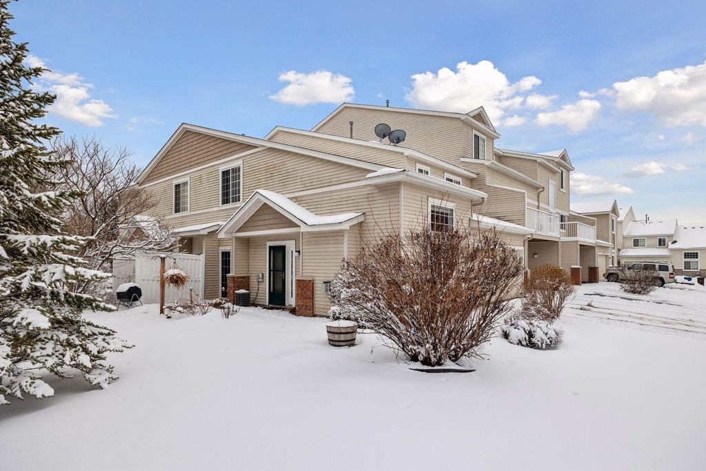 Photo of 17776 66th Avenue N #17776, Maple Grove, MN 55311 (MLS # 7023915)