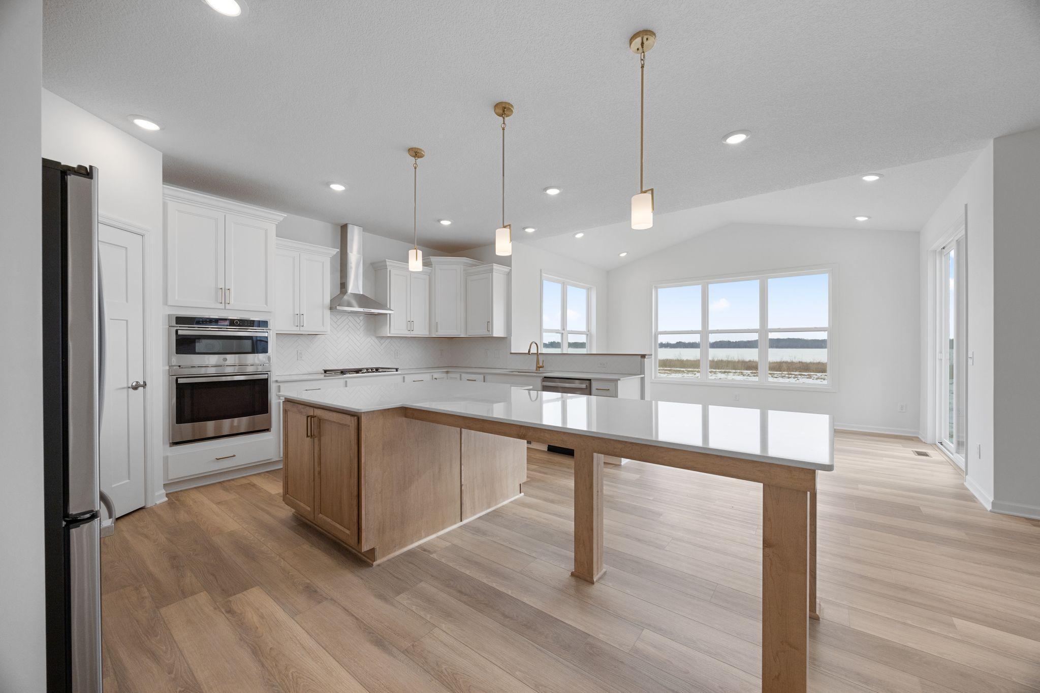 15799 Granada Avenue N