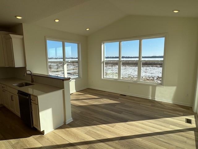 15799 Granada Avenue N