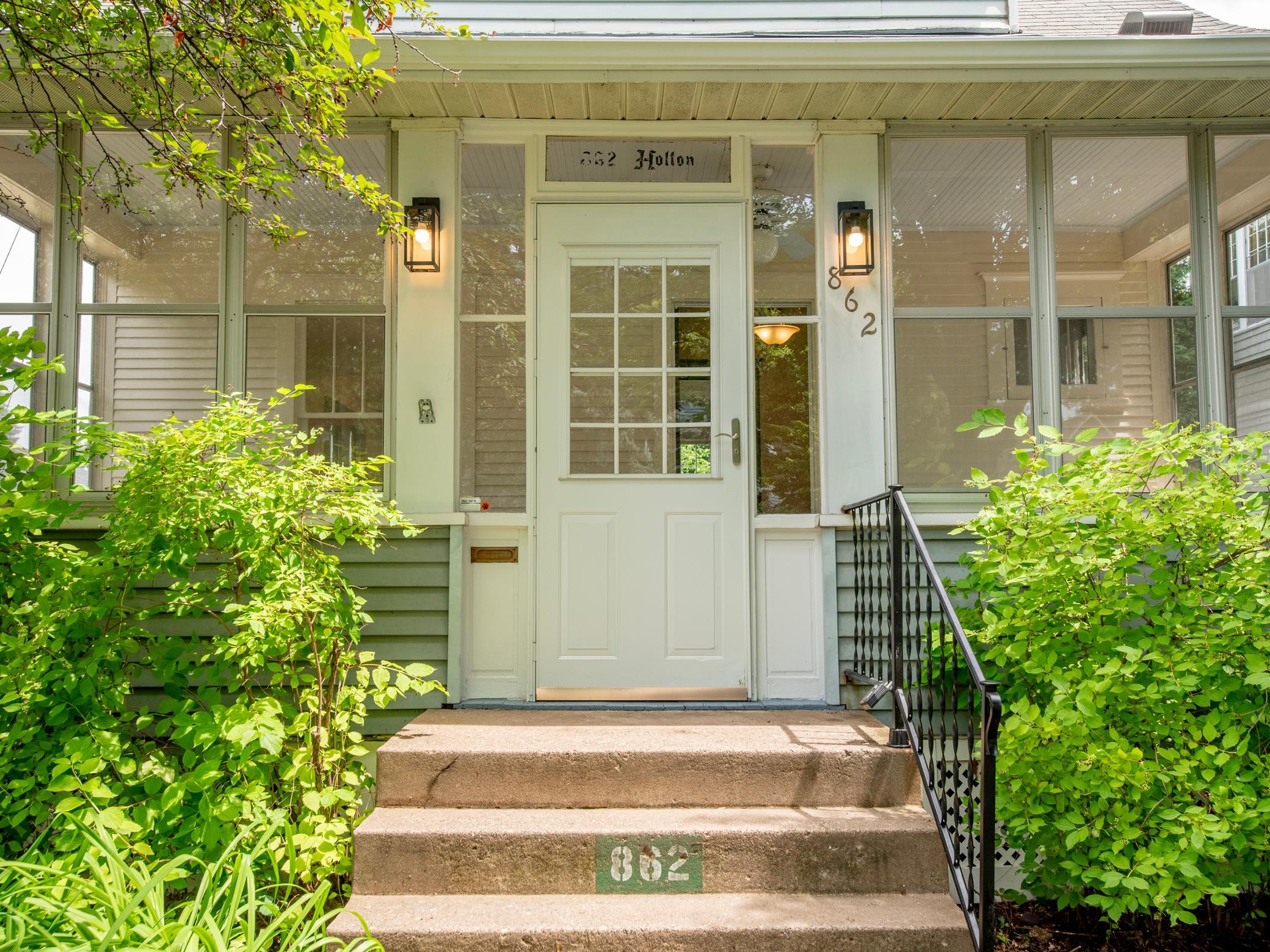 862 Holton Street