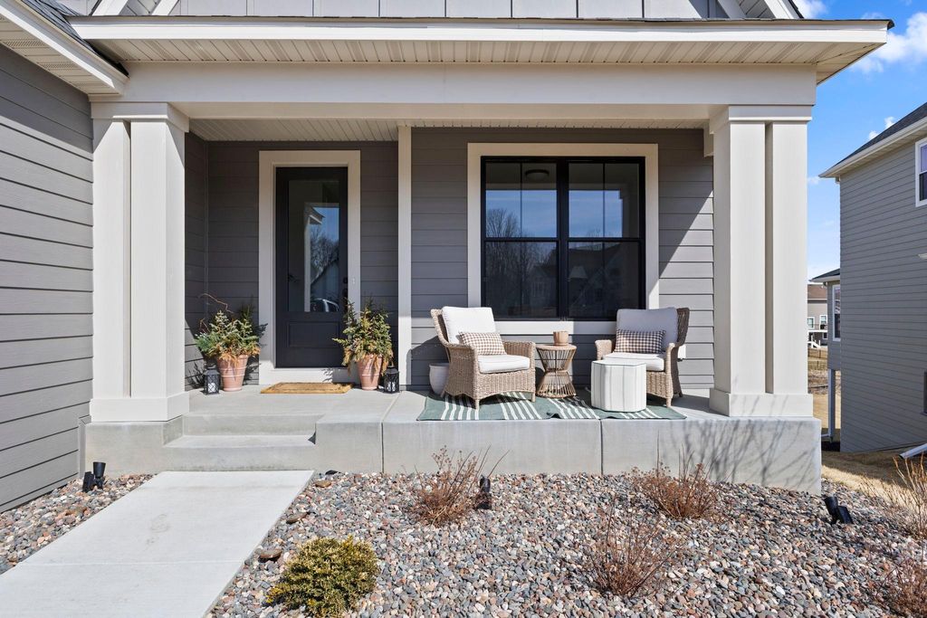 Photo of 11088 Kingsview Lane N, Dayton, MN 55369 (MLS # 7041933)