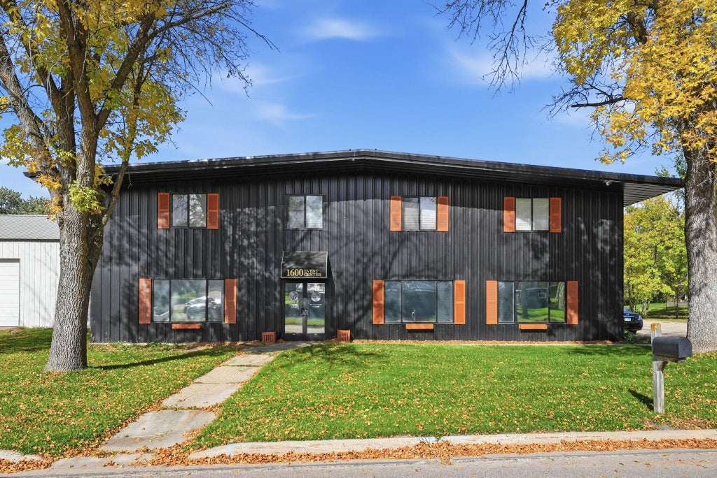 Photo of 1600 11th Avenue NE, Willmar, MN 56201 (MLS # 7158918)
