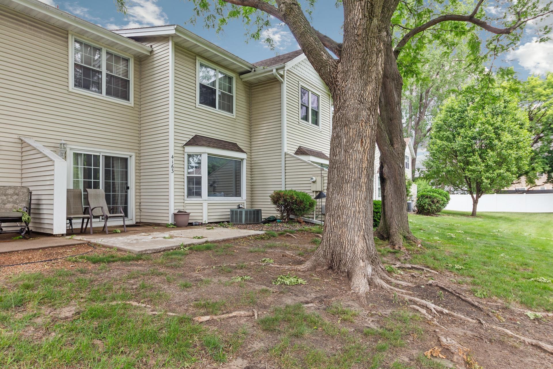 4163 Maureen Drive NE