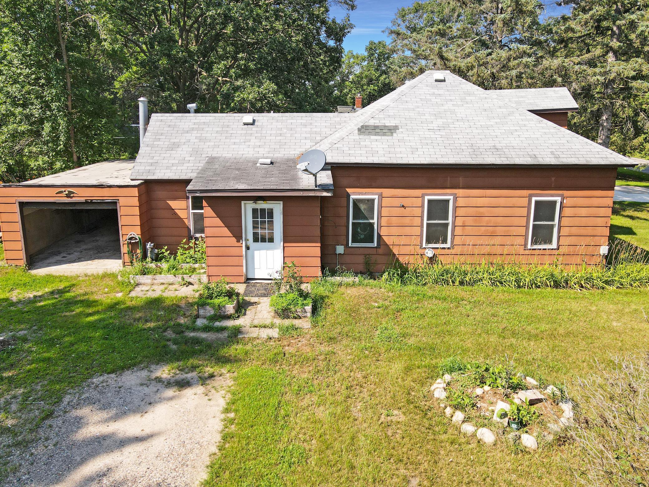 725 Norway Lake Road