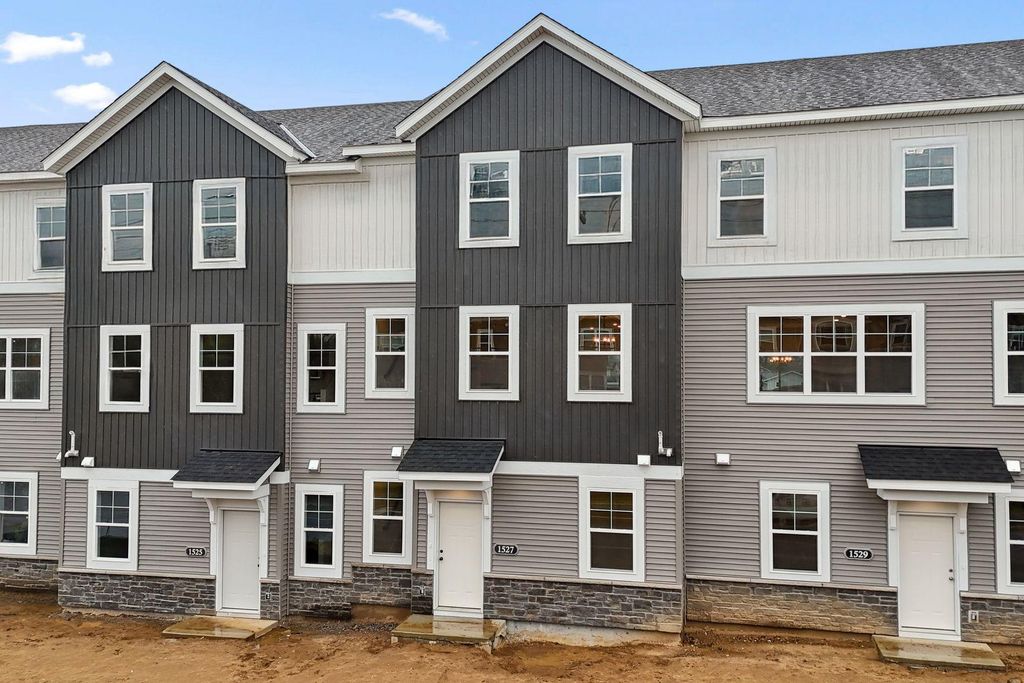 Photo of 1521 Trellis Lane, West Saint Paul, MN 55118 (MLS # 7056888)