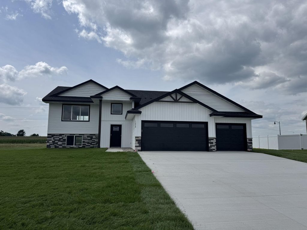 Photo of 23243 Arrowhead Street NW, Saint Francis, MN 55070 (MLS # 6824035)