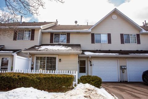 Photo of 2556 Lockwood Drive #59, Mendota Heights, MN 55120 (MLS # 7031397)