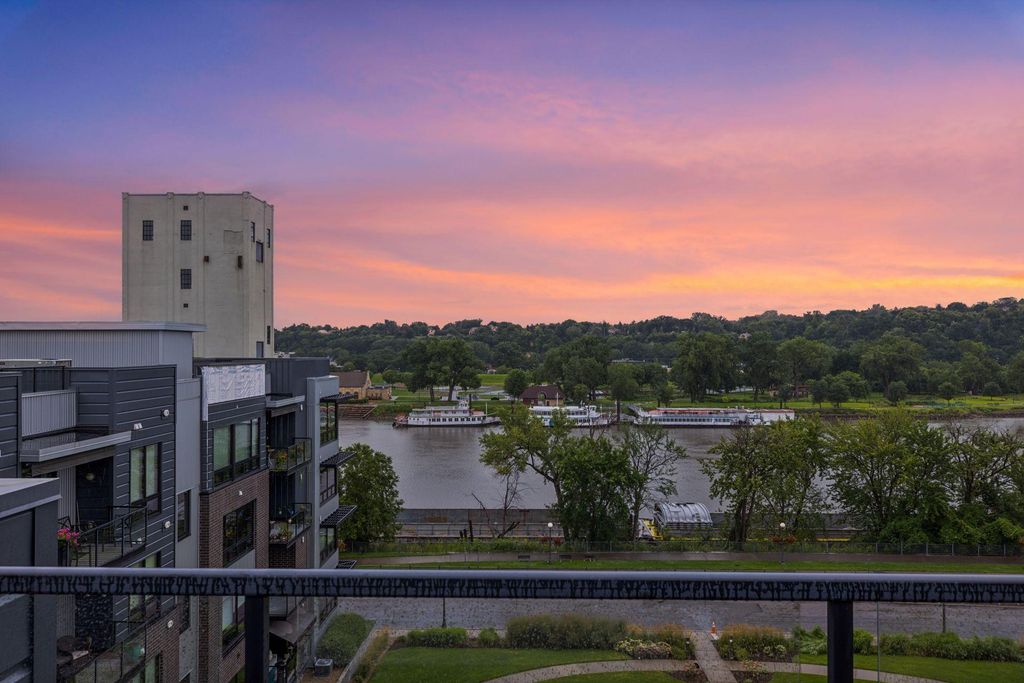 Photo of 256 Spring Street #413, Saint Paul, MN 55102 (MLS # 7064233)