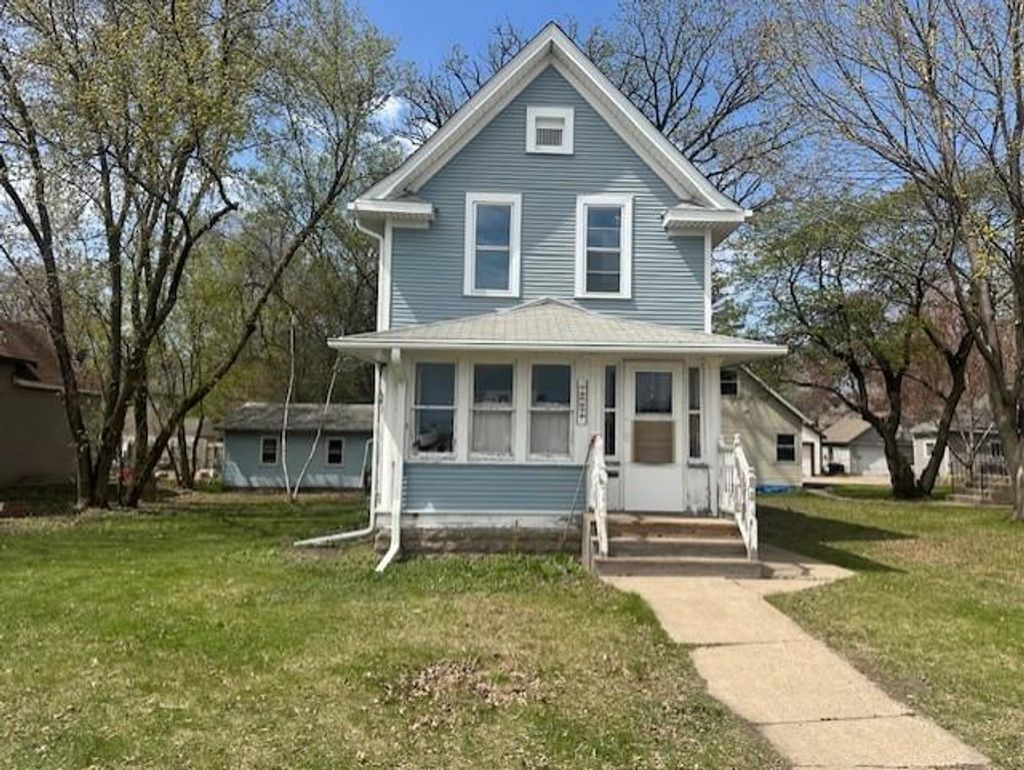Photo of 236 Emerald Street SE, Minneapolis, MN 55414 (MLS # 7059274)