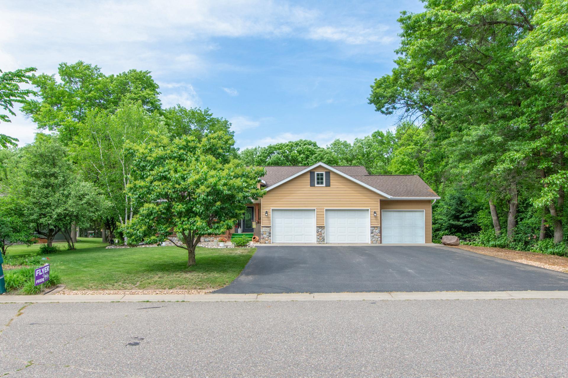1212 Parkview Drive SW - Photo 4