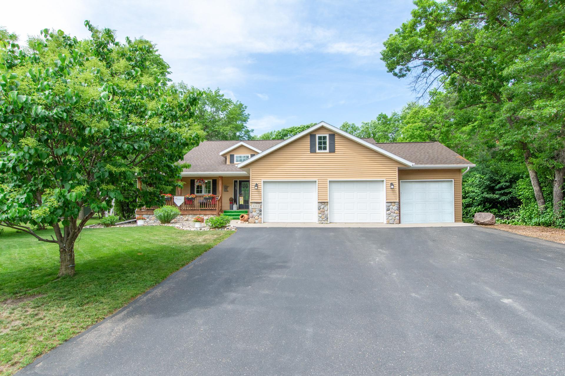 1212 Parkview Drive SW - Photo 3