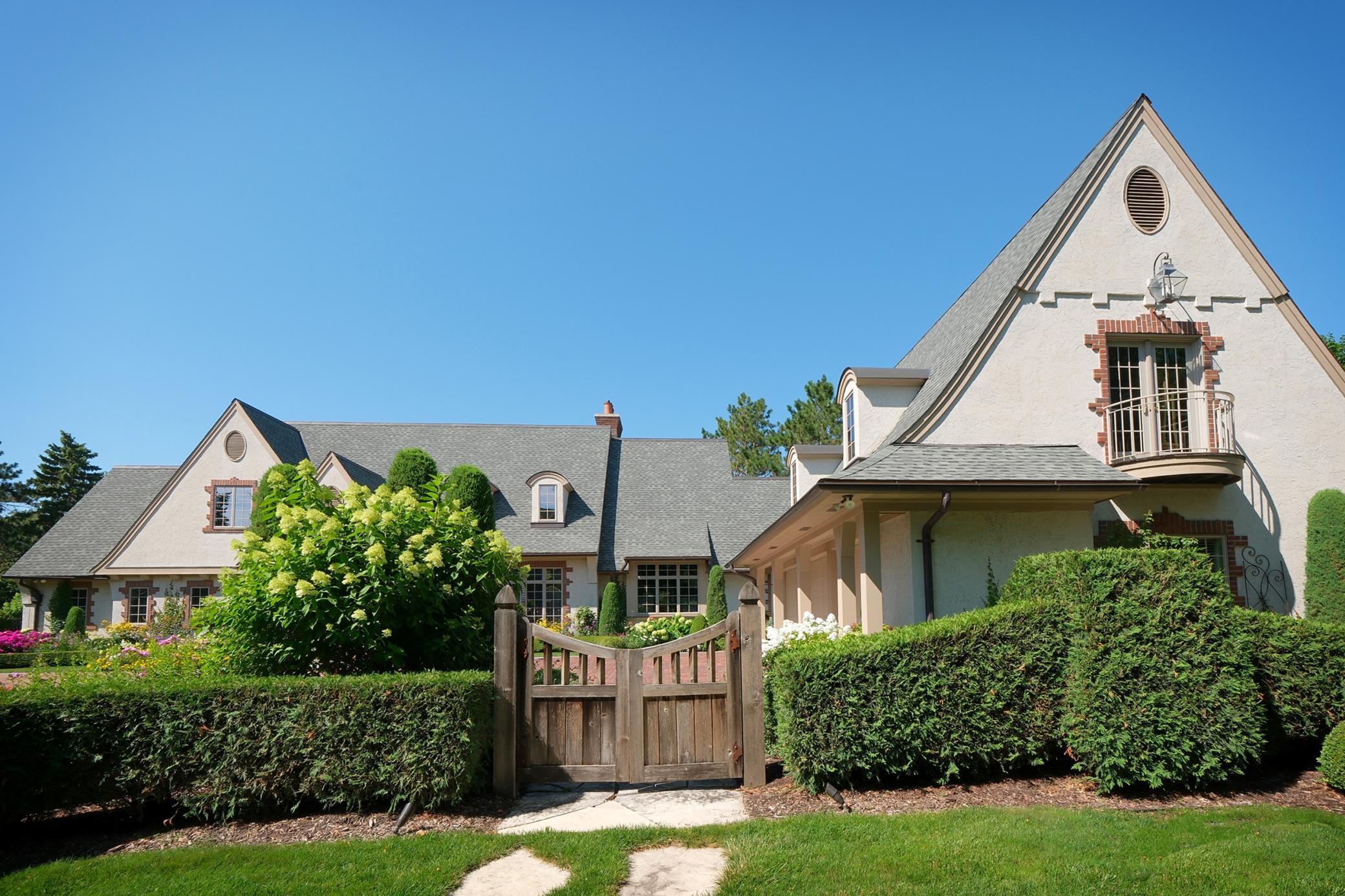 325 Highcroft Lane