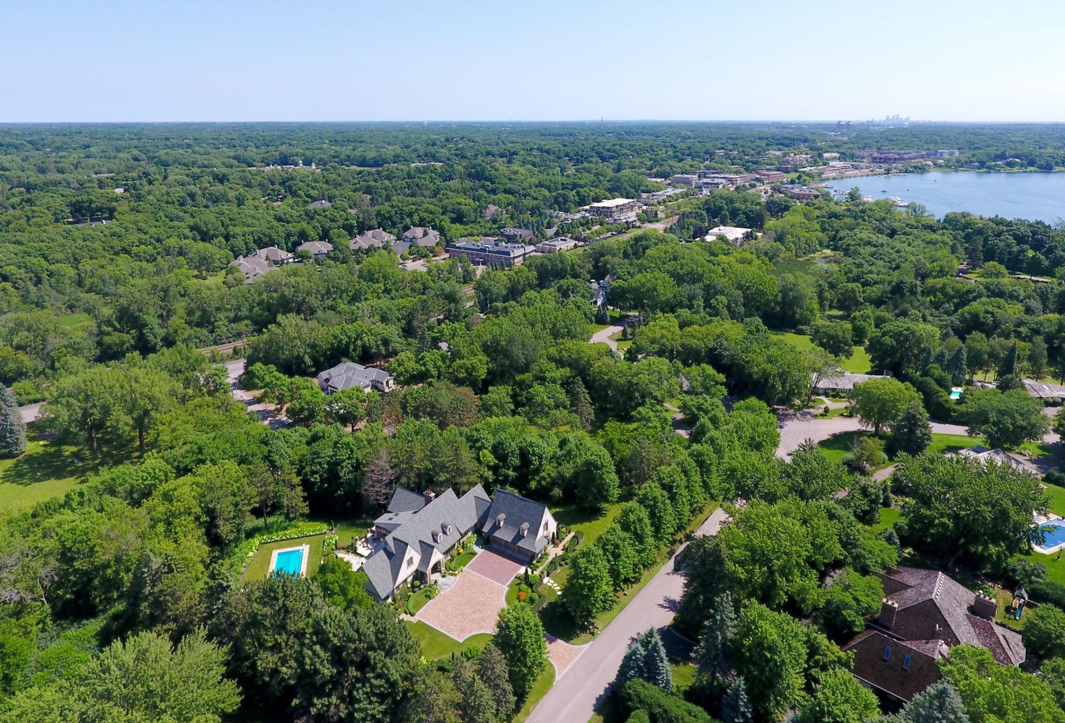 325 Highcroft Lane