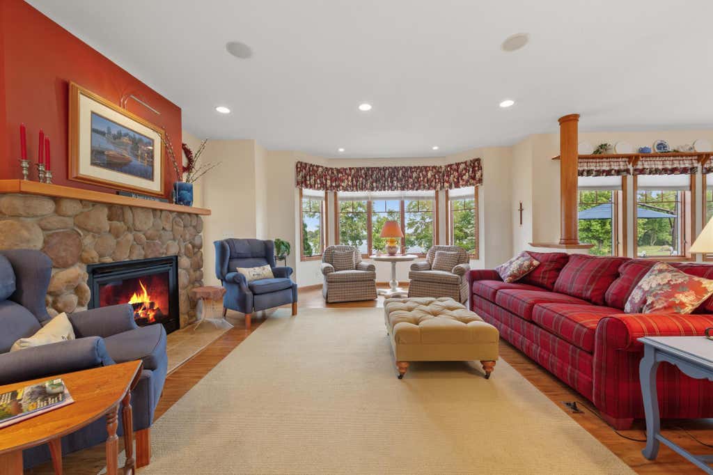 Photo of 20 W Clear Lake Drive, Ceylon, MN 56121 (MLS # 7096942)