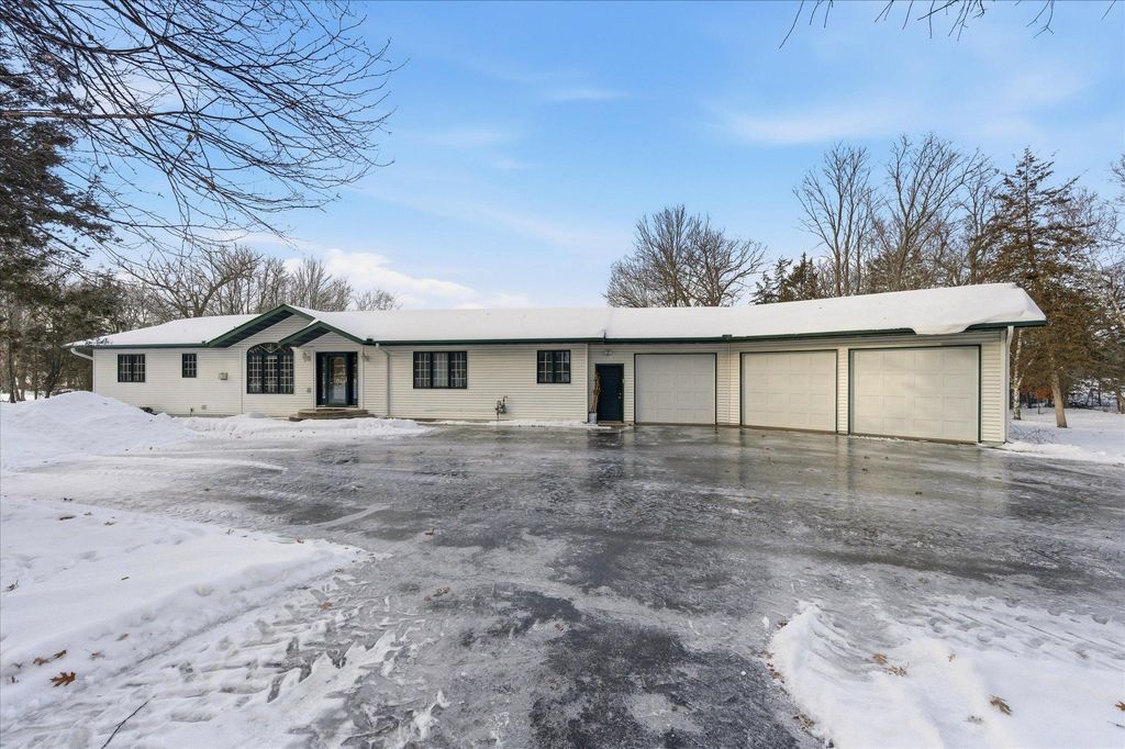 Photo of 20640 Kiowa Street NW, Anoka, MN 55303 (MLS # 7001067)