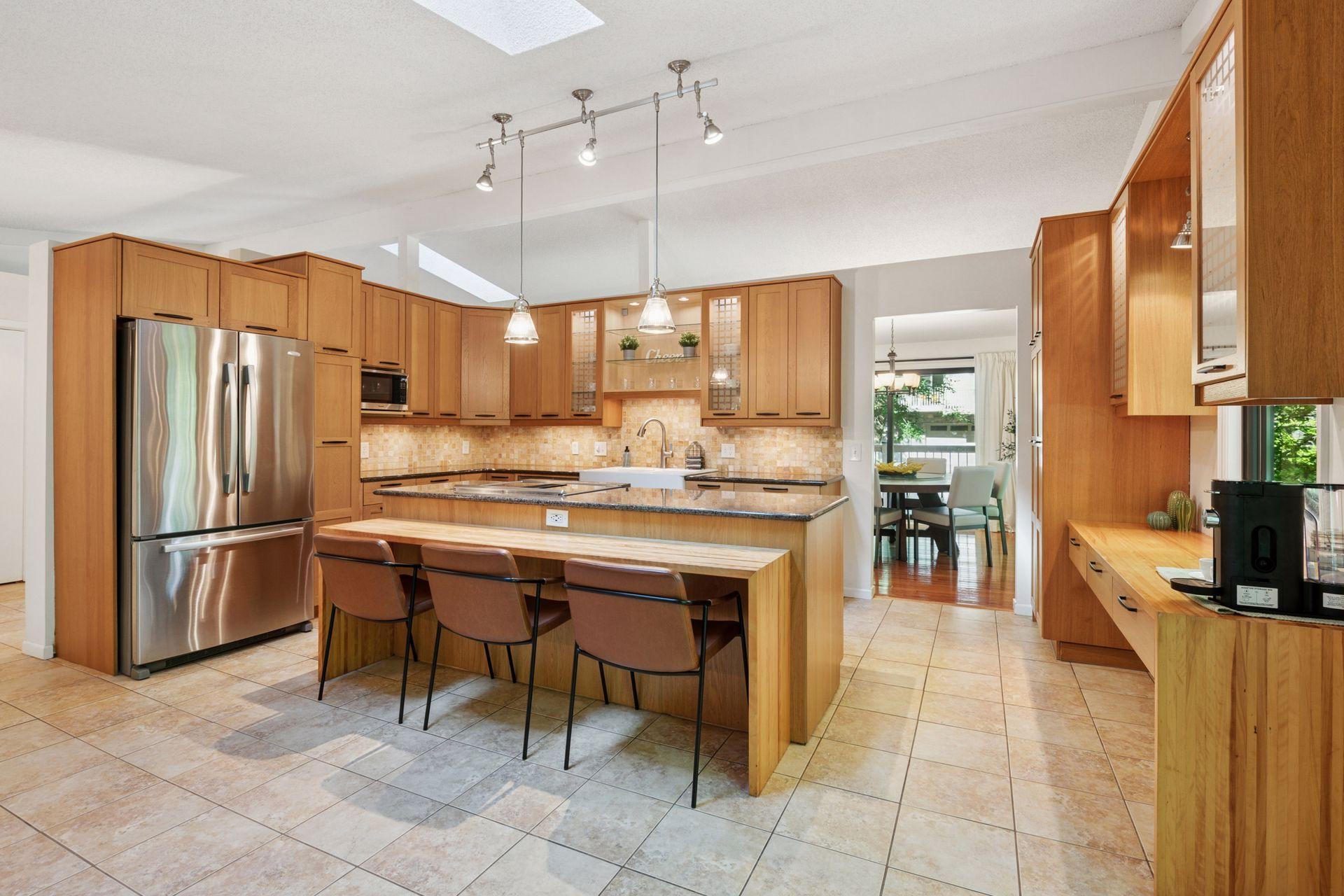 8048 Lea Road