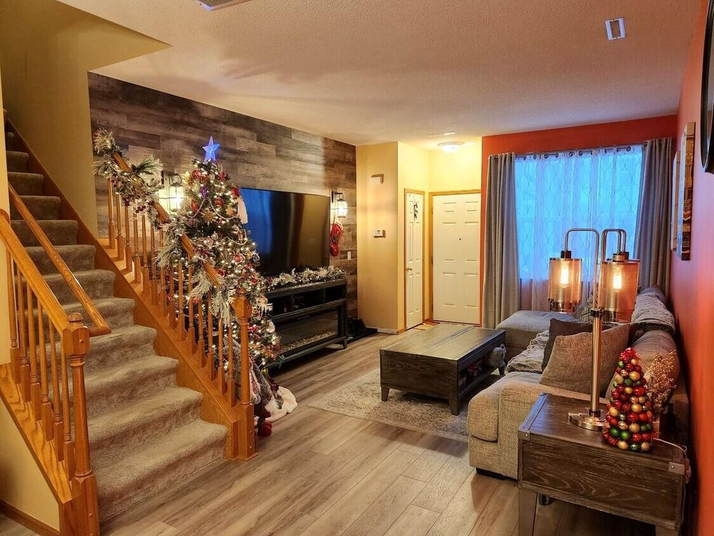 Photo of 862 Princeton Avenue, Shakopee, MN 55379 (MLS # 7001216)