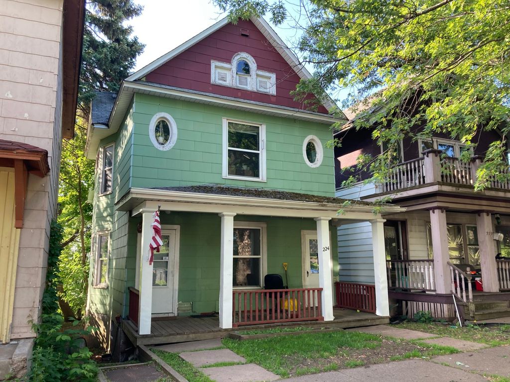 Photo of 224 E 6th Street, Duluth, MN 55805 (MLS # 7042430)