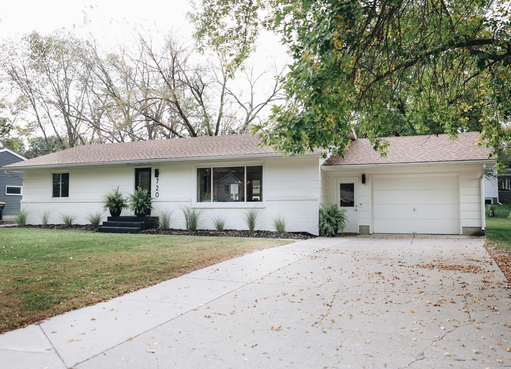 720 Lantha Avenue SE