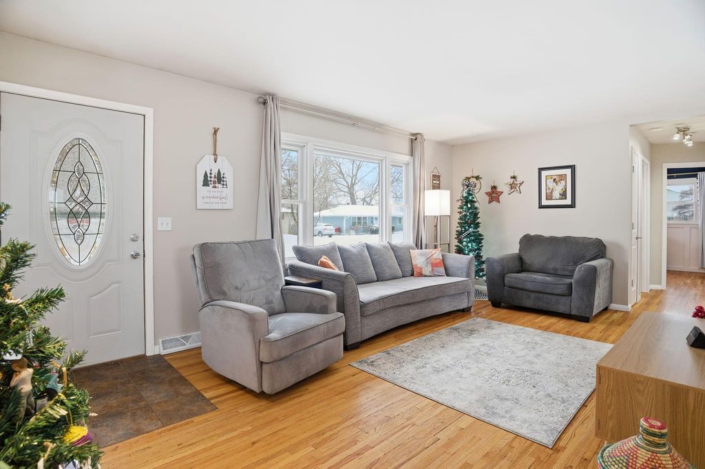 Photo of 6110 Regent Avenue N, Brooklyn Center, MN 55429 (MLS # 6826030)