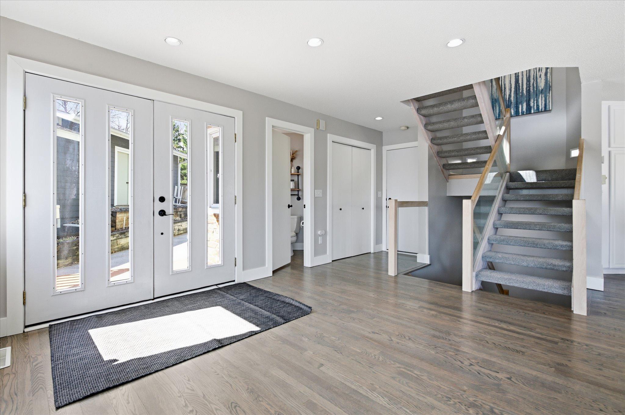 Prior Lake, Minnesota, 55372, United States, 4 Bedrooms Bedrooms, ,3 BathroomsBathrooms,Residential,Active,2035642