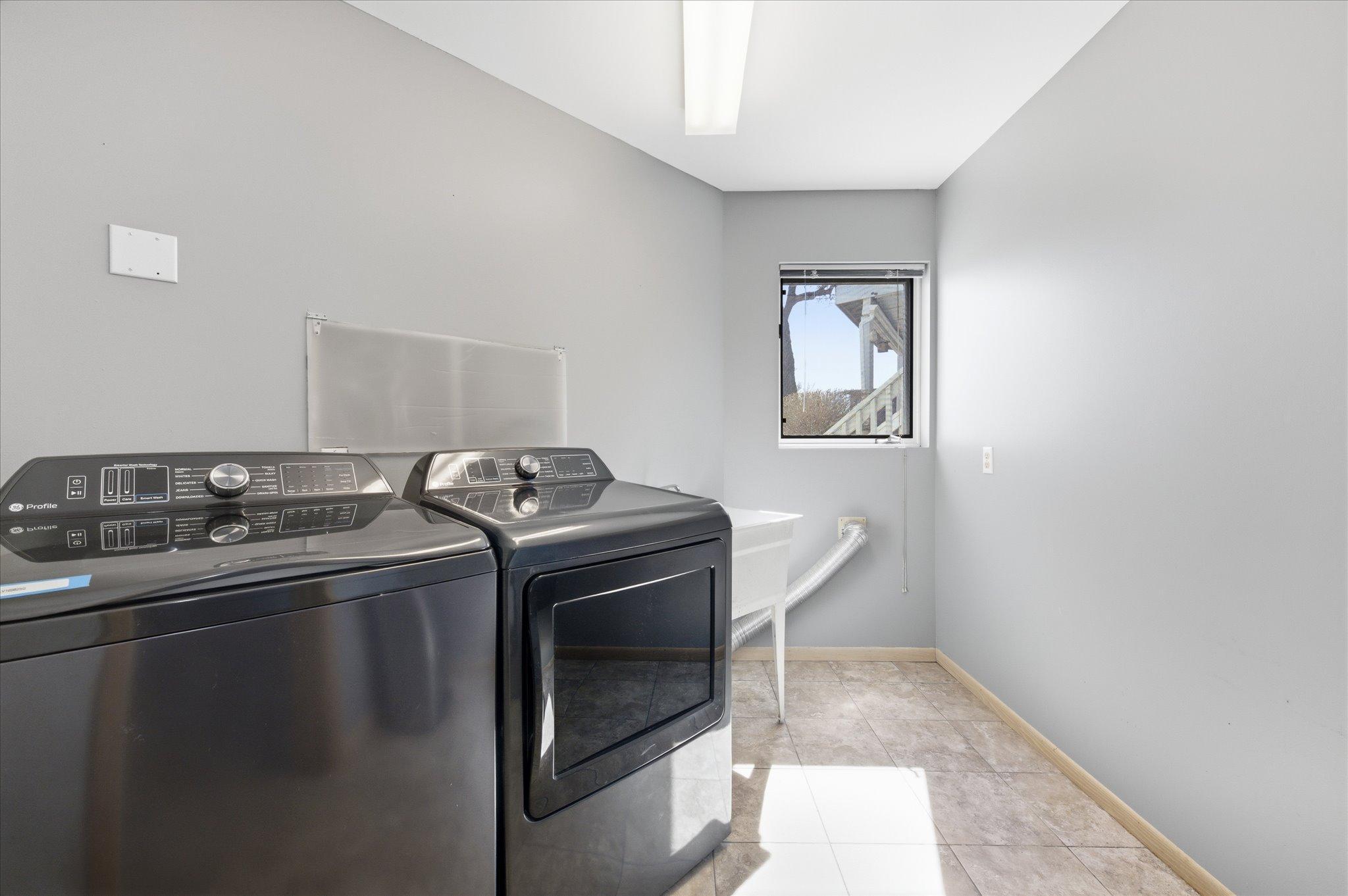 Prior Lake, Minnesota, 55372, United States, 4 Bedrooms Bedrooms, ,3 BathroomsBathrooms,Residential,Active,2035642