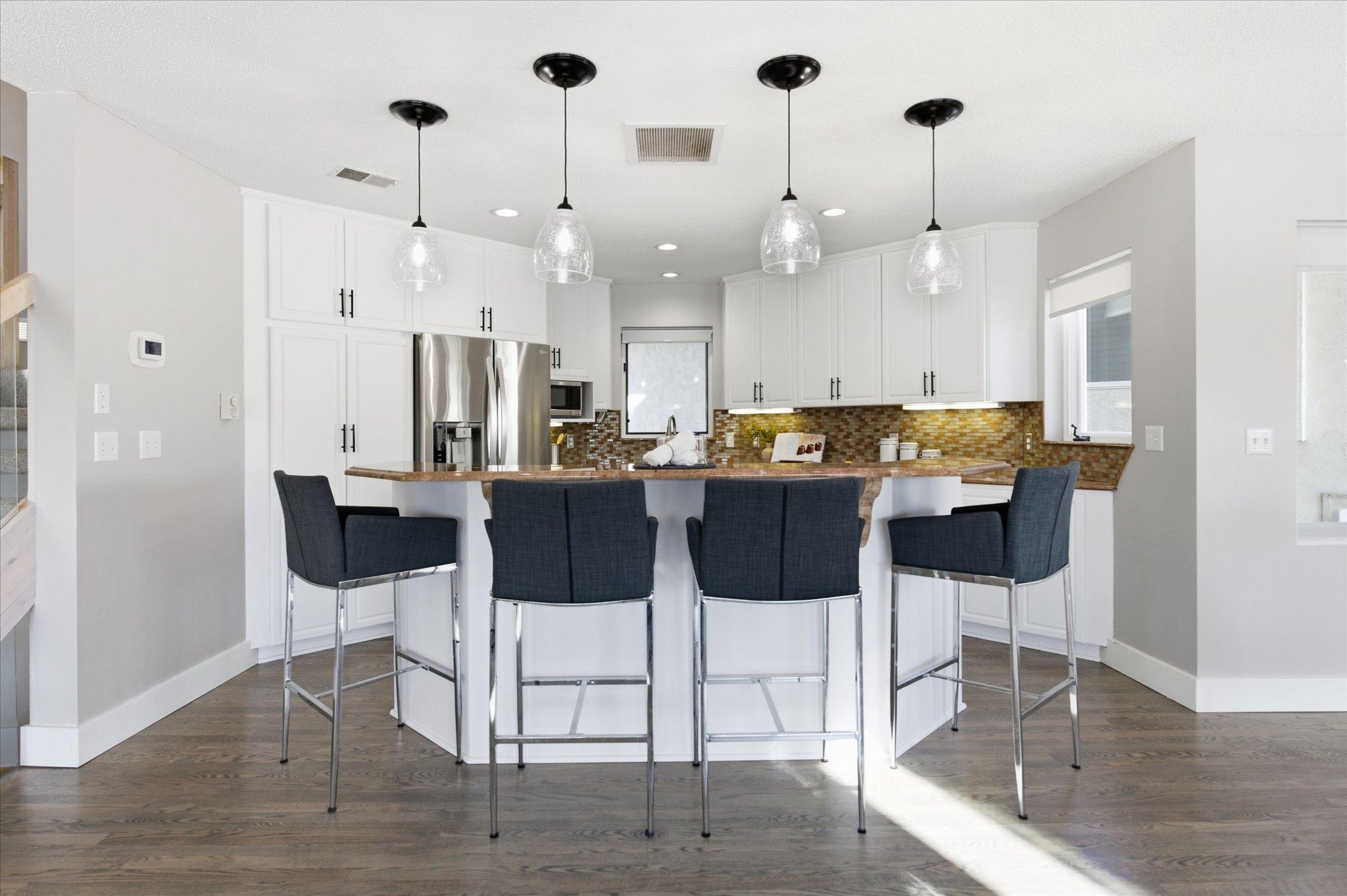 Prior Lake, Minnesota, 55372, United States, 4 Bedrooms Bedrooms, ,3 BathroomsBathrooms,Residential,Active,2035642