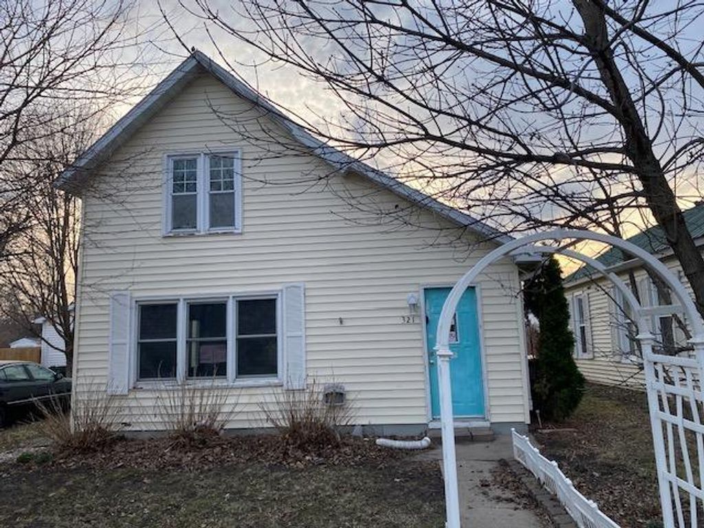 Photo of 321 S Main Street, Lake Crystal, MN 56055 (MLS # 7055119)