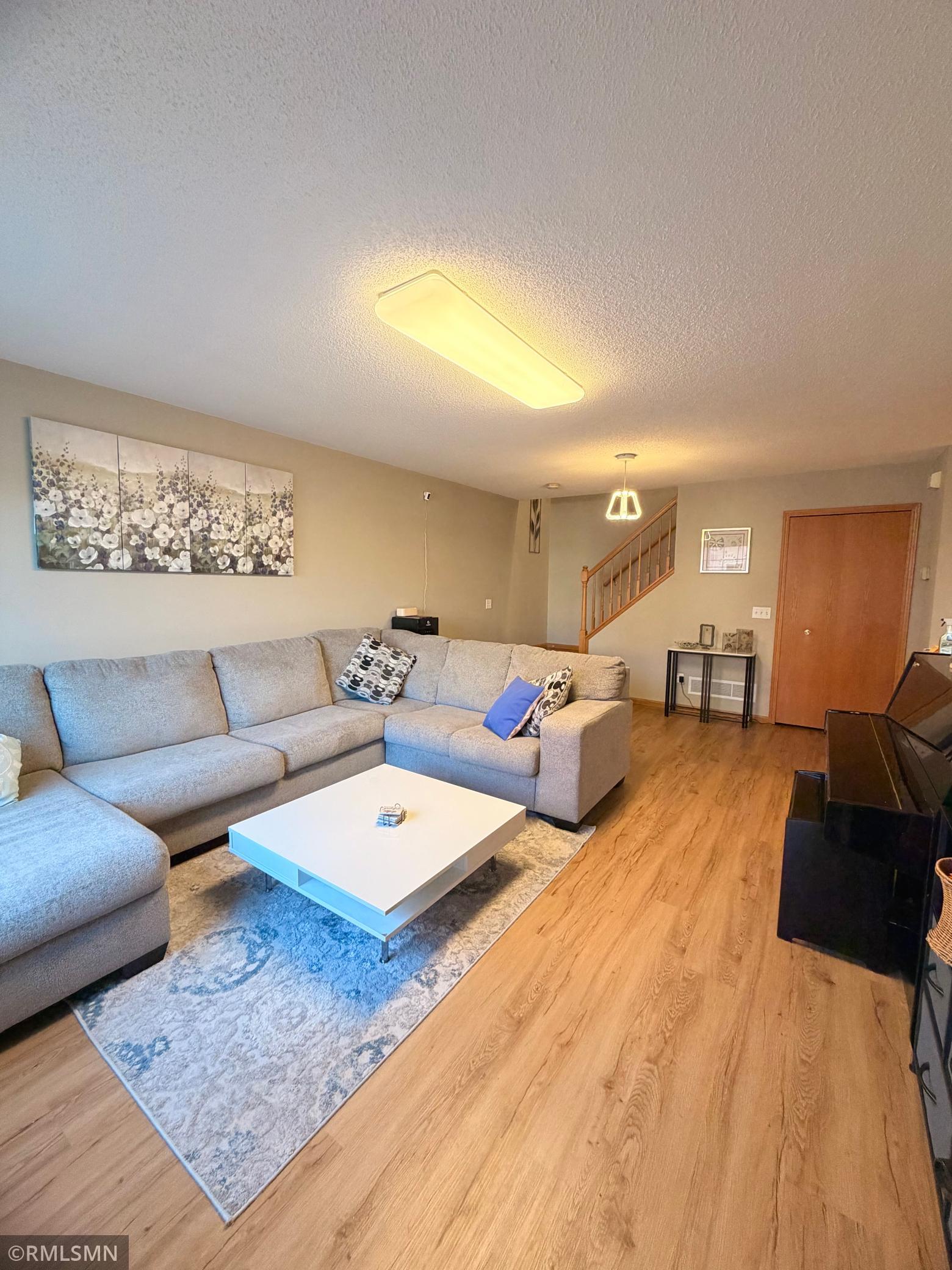 11568 Elmwood Avenue N