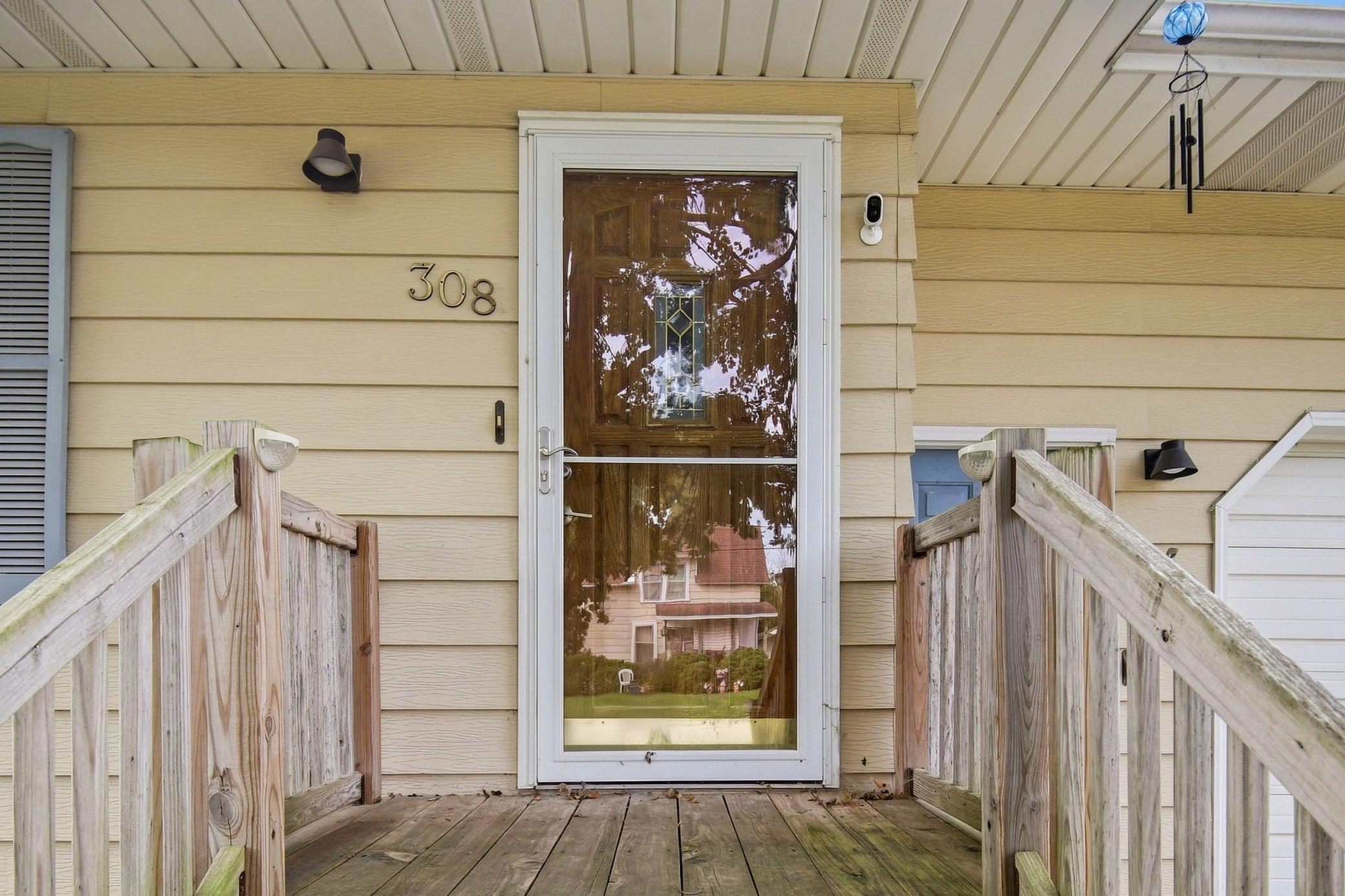 308 SE Oak Street