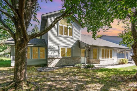 2523 Sumac Ridge White Bear Lake MN 55110