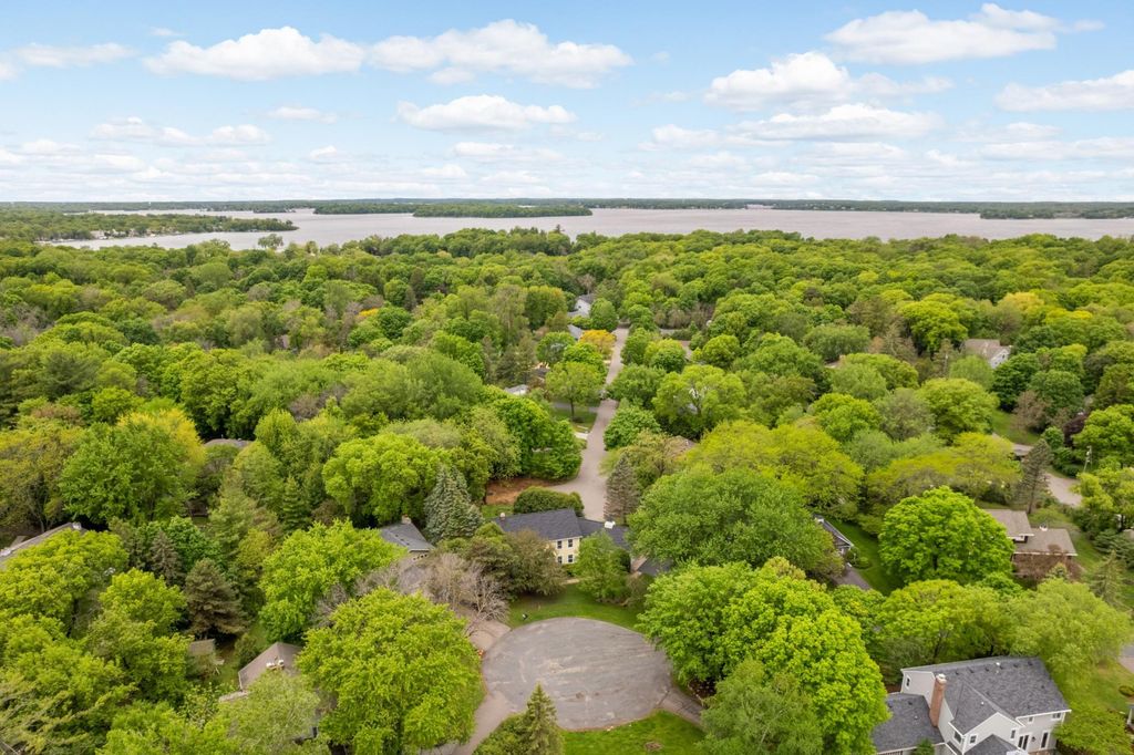 Photo of 3620 James Avenue, Deephaven, MN 55391 (MLS # 7008452)